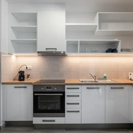 Szabolcs Apartamento *